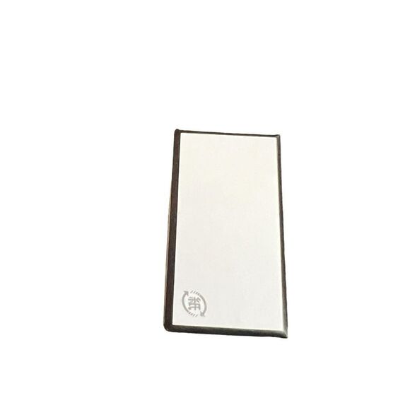 CHANEL Small Gift Box - Picture 3 of 9